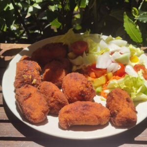 croquetas vegetarianas con ensalada (2)