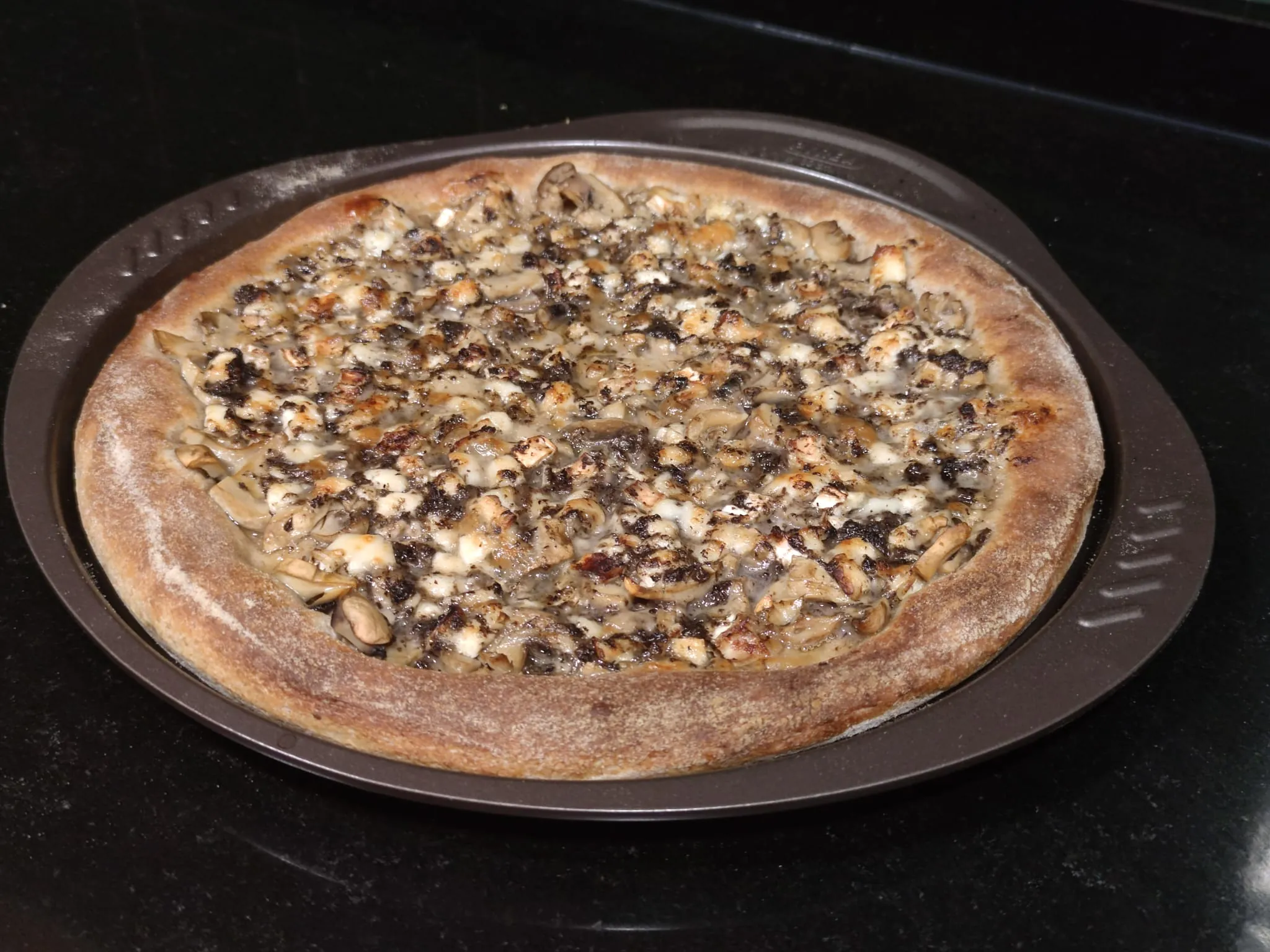 Pizza de trufa y setas