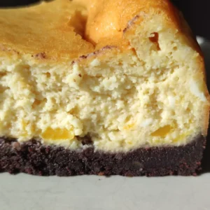 Tarta de queso y mango
